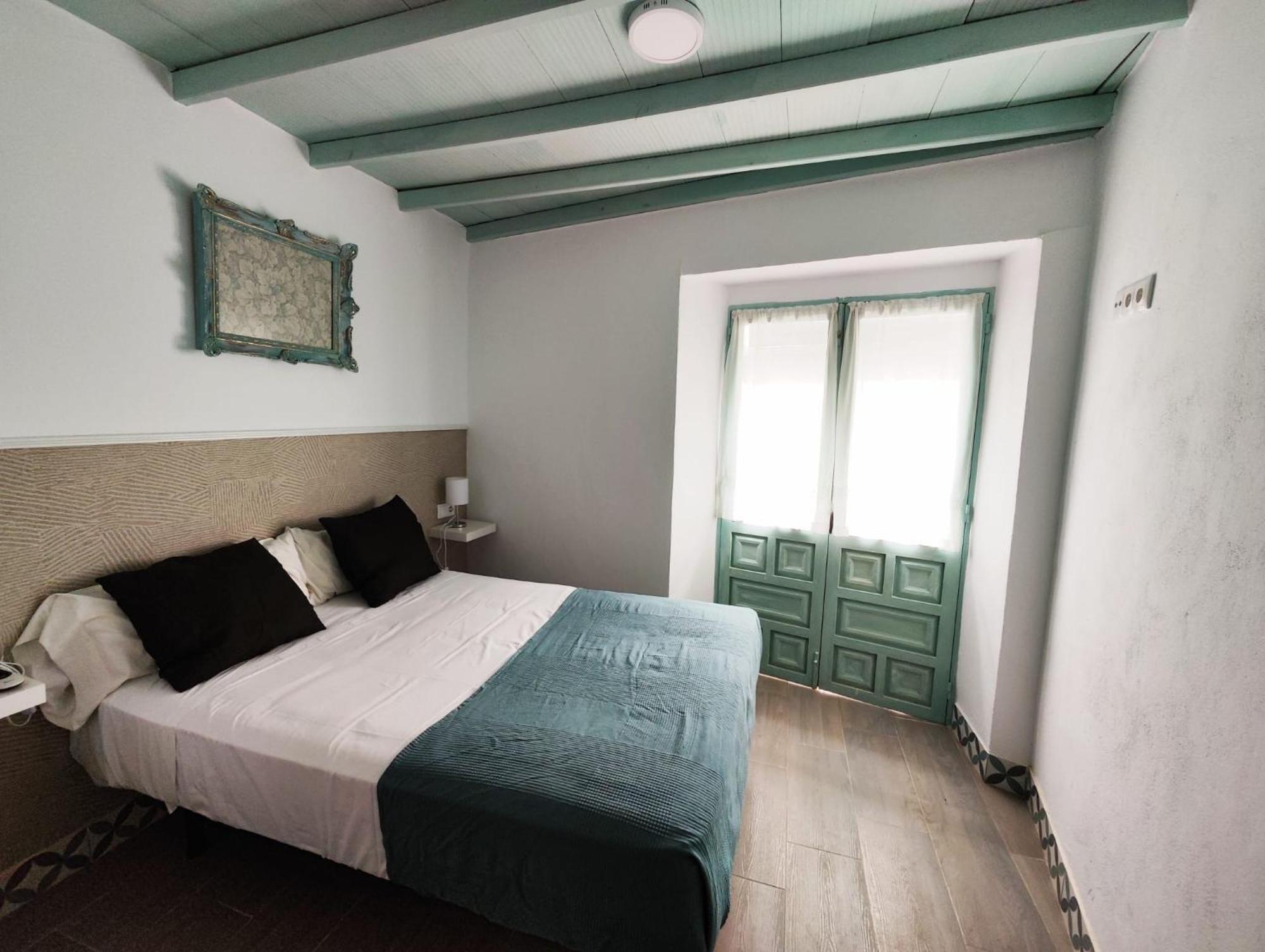 Apartamento Puerta De Cordoba Carmona  Eksteriør bilde